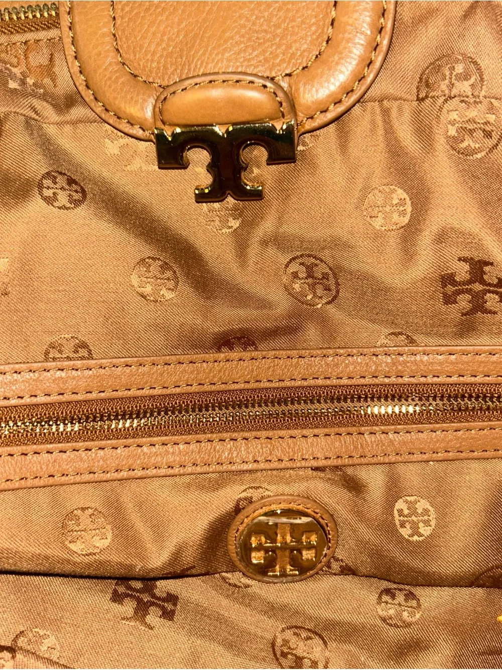 Leather Shoulder Bag in Tan Tory Burch